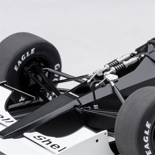 AUTOart McLaren MP4/6 - 1991 Japanese Grand Prix - #1 A. Senna 1:18