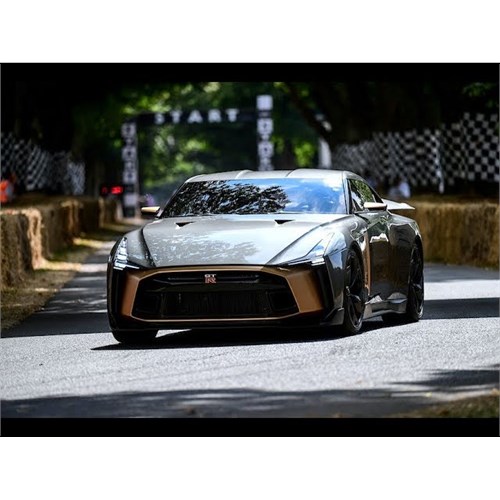 AUTOart Nissan GT-R50 By Italdesign - 2018 Goodwood Festival Of Speed - Liquid Kinetic Grey/Energetic Sigma Gold 1:18