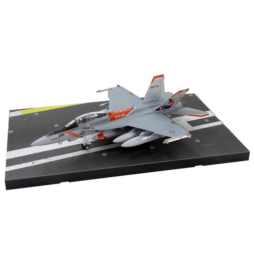 Forces of Valor Boeing F/A-18F Super Hornet - VFA-102 'Diamondbacks' - U.S. Navy 1:72