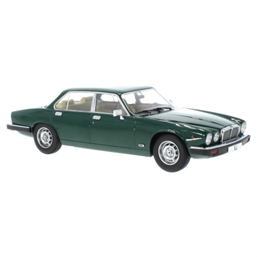 MCG Jaguar XJ Series III - Green 1:18