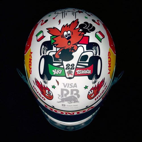 Spark Yuki Tsunoda RB Helmet - 2024 Italian Grand Prix 1:5