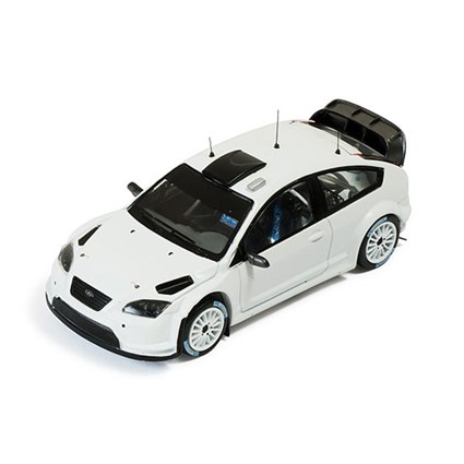 1/43 Ford focus rs white #7