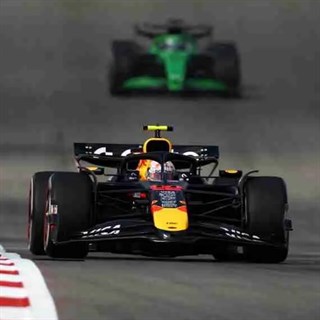 Minichamps Red Bull RB21 - 2025 American Grand Prix - #22 Yuki Tsunoda 1:18 model car